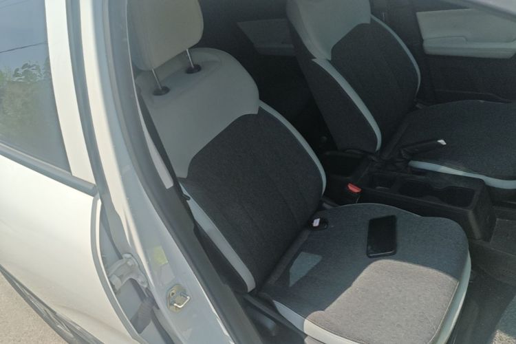Used Geometry E Firefly 2024 301km Flowing Light Right Front Seat