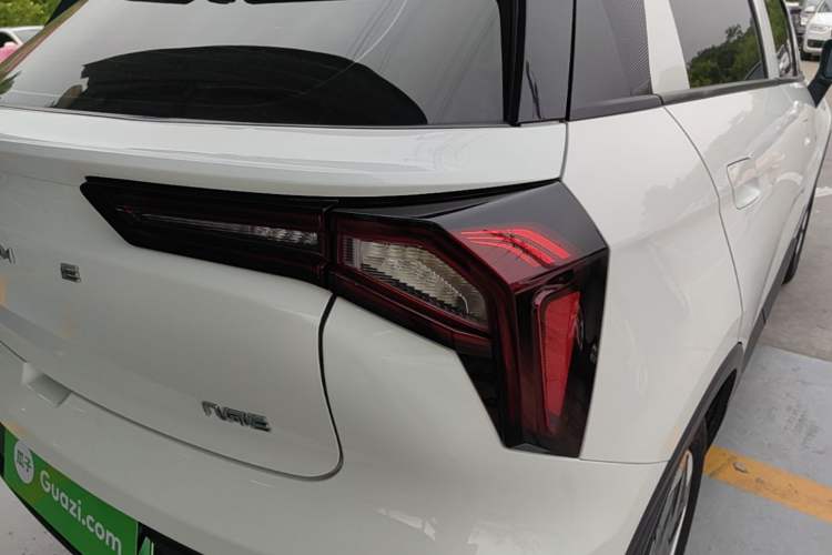 Used Geometry E Firefly 2024 301km Flowing Light Right Rear Taillight