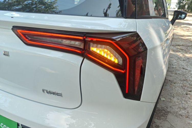 Used Geometry E Firefly 2024 301km Flowing Light Right Rear Taillight