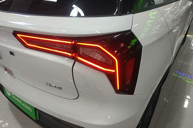 Used Geometry E Firefly 2024 401km Starlight Right Rear Taillight