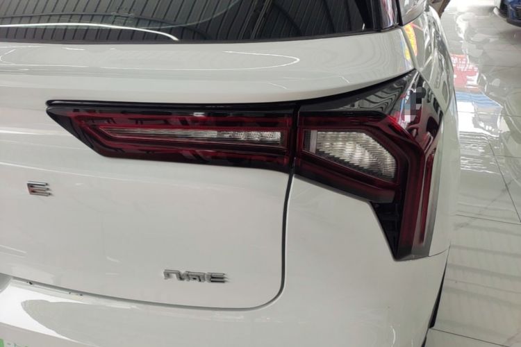 Used Geometry E Firefly 2024 401km Starlight Right Rear Taillight