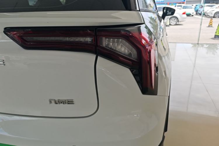 Used Geometry E Firefly 2024 301km Starlight Right Rear Taillight