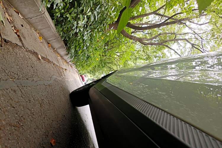 Used Geometry E Firefly 2024 301km Starlight Right Side Sill