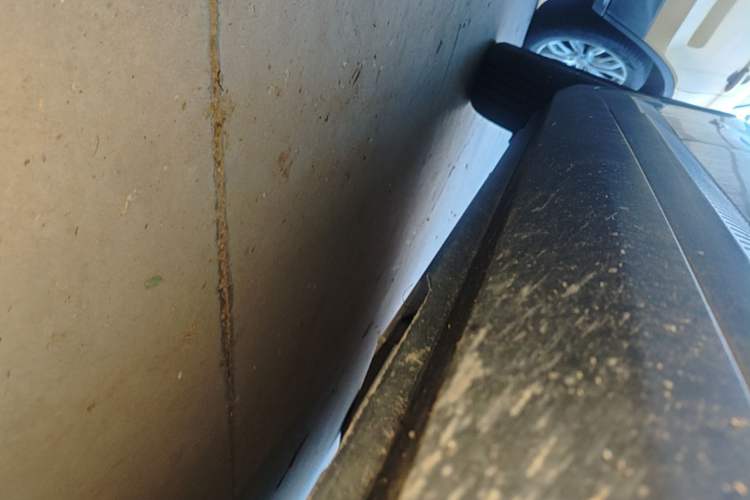 Used Geometry E Firefly 2024 301km Flowing Light Right Side Sill