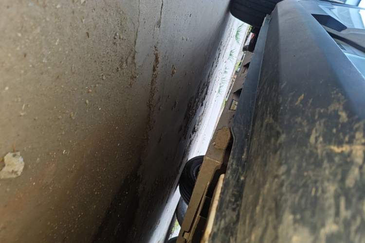 Used Geometry E Firefly 2024 301km Flowing Light Right Side Sill