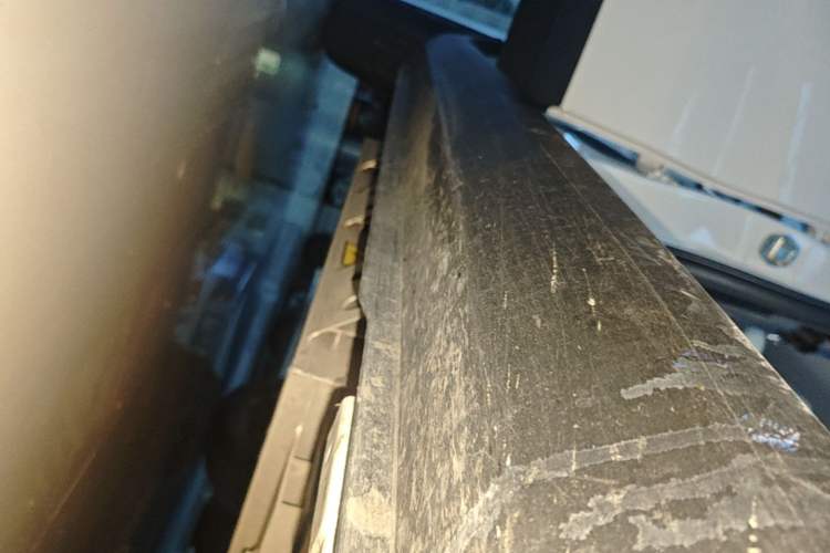 Used Geometry E Firefly 2024 301km Flowing Light Right Side Sill