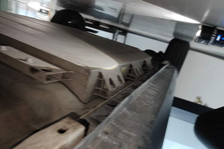 Used Geometry E Firefly 2024 301km Starlight Right Side Sill