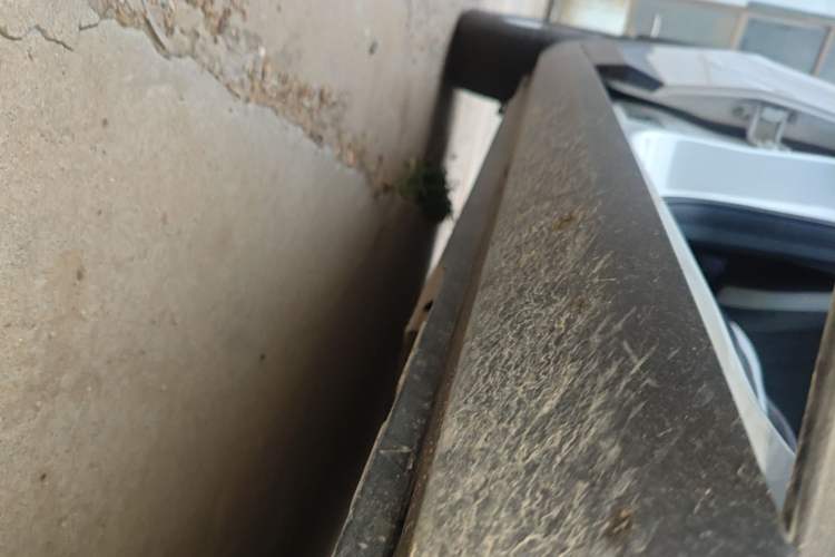 Used Geometry E Firefly 2024 301km Flowing Light Right Side Sill