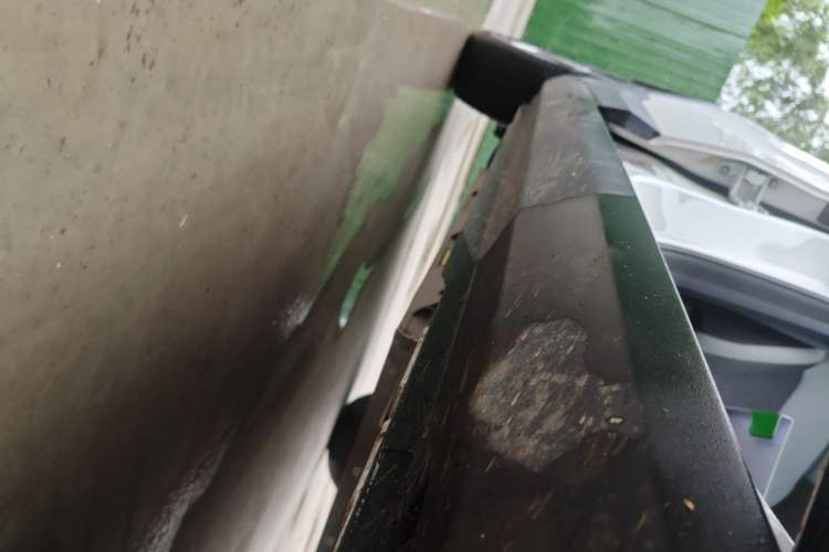Used Geometry E Firefly 2024 301km Flowing Light Right Side Sill