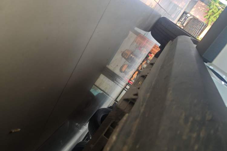 Used Geometry E Firefly 2024 301km Flowing Light Right Side Sill