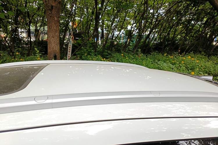 Used Geometry E Firefly 2024 301km Starlight Roof