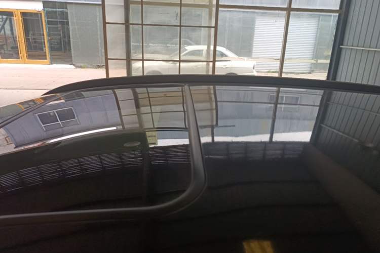 Used Geometry E Firefly 2024 301km Starlight Roof