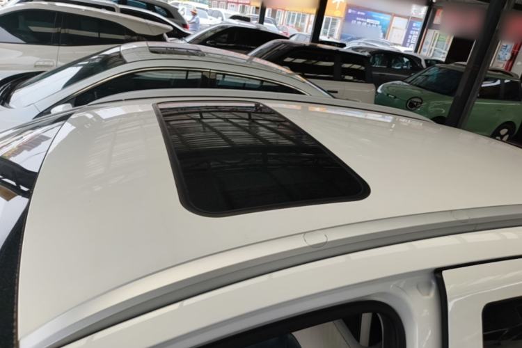 Used Geometry E Firefly 2024 301km Starlight Roof