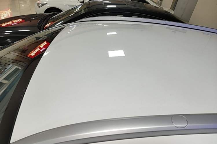 Used Geometry E Firefly 2024 301km Starlight Roof
