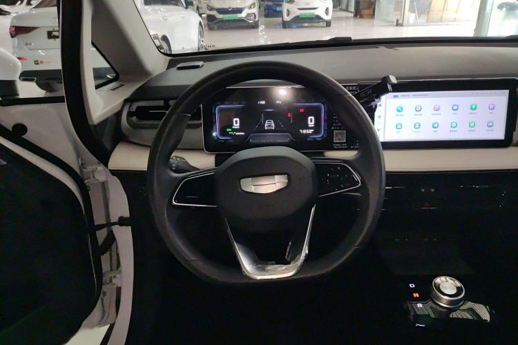 Used Geometry E Firefly 2024 301km Flowing Light Steering Wheel
