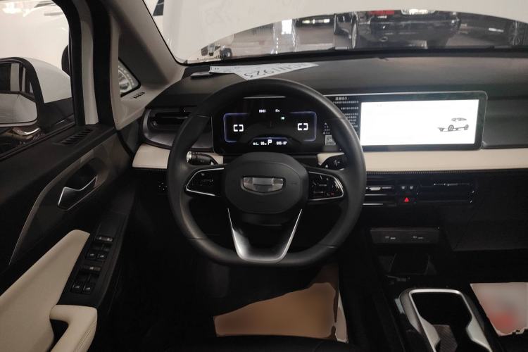 Used Geometry E Firefly 2024 301km Starlight Steering Wheel