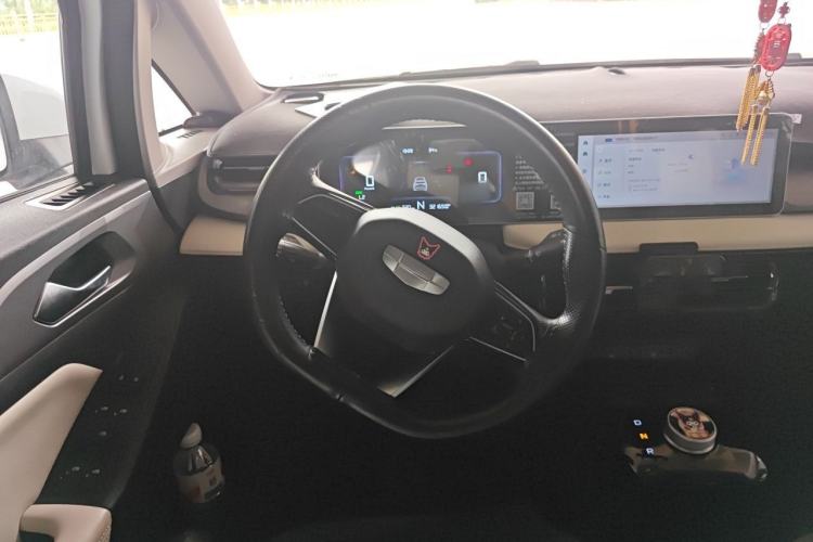 Used Geometry E Firefly 2024 301km Flowing Light Steering Wheel