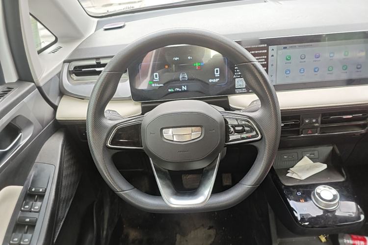 Used Geometry E Firefly 2024 301km Flowing Light Steering Wheel