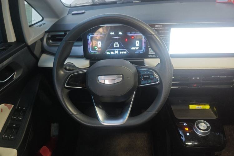 Used Geometry E Firefly 2024 301km Flowing Light Steering Wheel