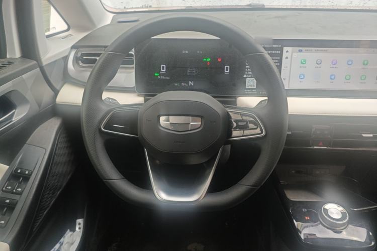 Used Geometry E Firefly 2024 301km Flowing Light Steering Wheel