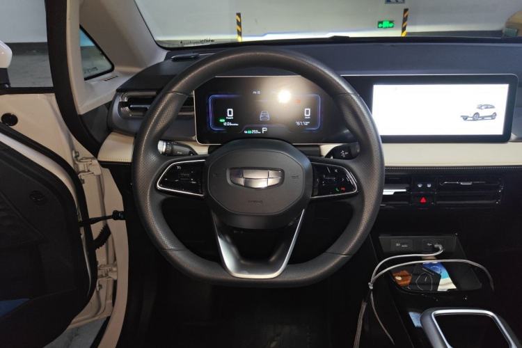 Used Geometry E Firefly 2024 301km Starlight Steering Wheel