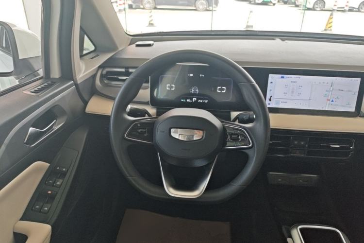 Used Geometry E Firefly 2024 301km Starlight Steering Wheel