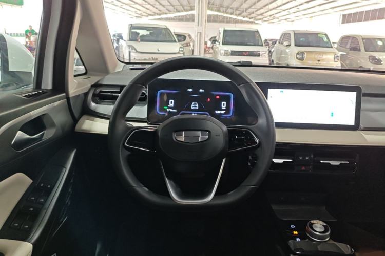 Used Geometry E Firefly 2024 301km Flowing Light Steering Wheel