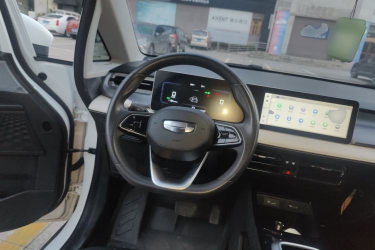 Used Geometry E Firefly 2024 301km Starlight Steering Wheel