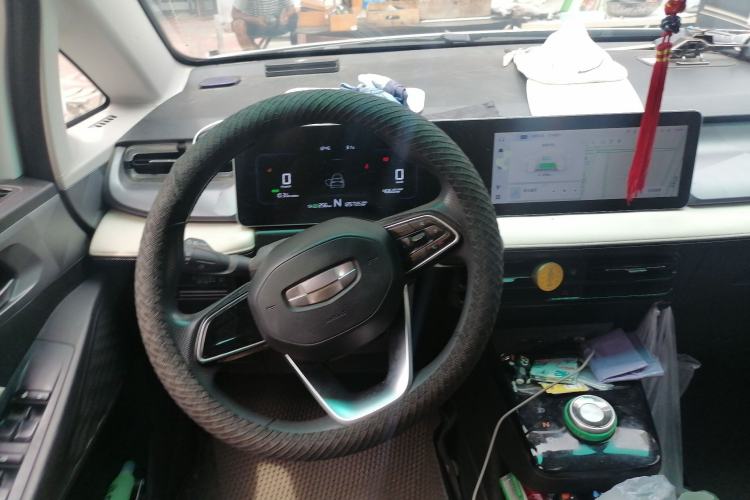 Used Geometry E Firefly 2024 301km Flowing Light Steering Wheel