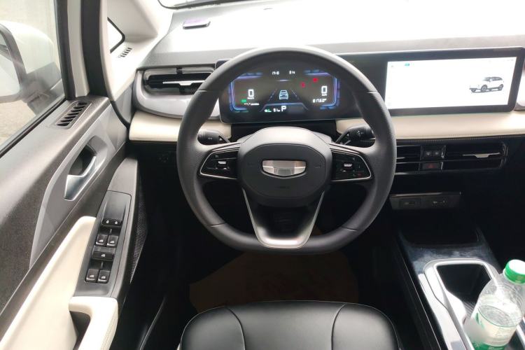 Used Geometry E Firefly 2024 301km Starlight Steering Wheel