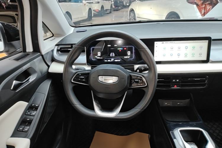Used Geometry E Firefly 2024 301km Starlight Steering Wheel