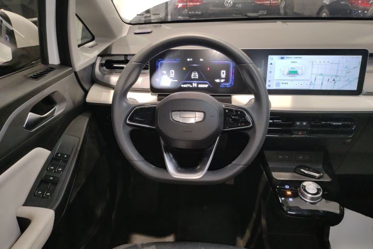 Used Geometry E Firefly 2024 301km Flowing Light Steering Wheel