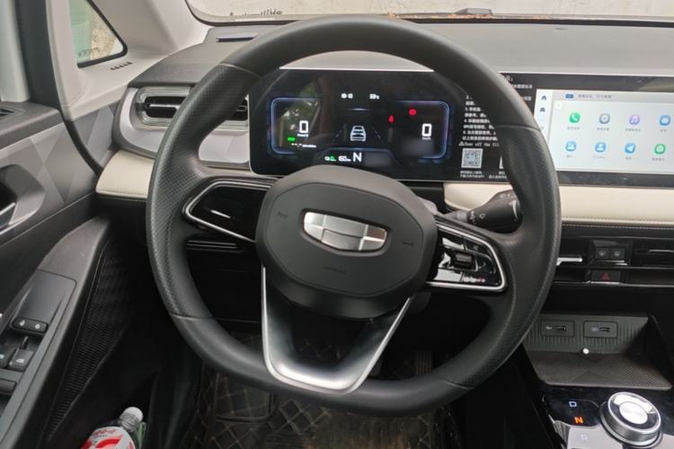 Used Geometry E Firefly 2024 301km Flowing Light Steering Wheel