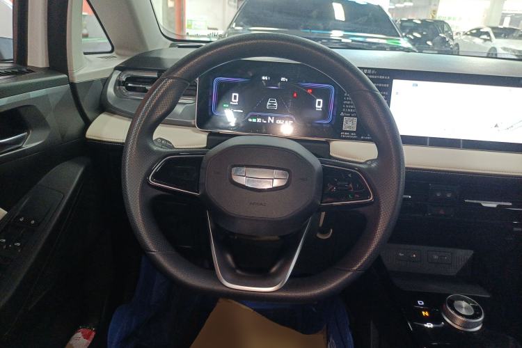 Used Geometry E Firefly 2024 301km Flowing Light Steering Wheel