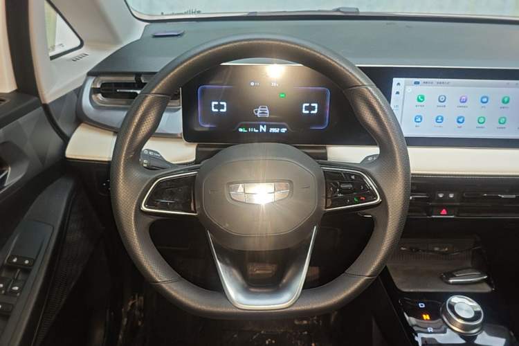 Used Geometry E Firefly 2024 301km Flowing Light Steering Wheel