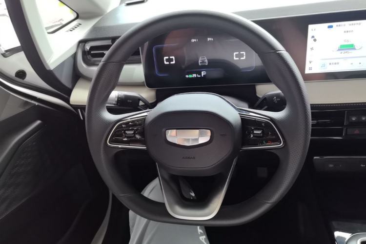 Used Geometry E Firefly 2024 301km Starlight Steering Wheel