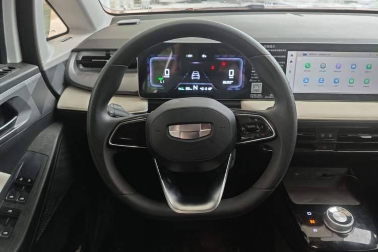 Used Geometry E Firefly 2024 301km Flowing Light Steering Wheel