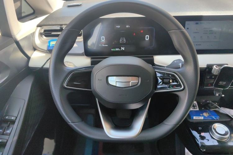 Used Geometry E Firefly 2024 301km Flowing Light Steering Wheel