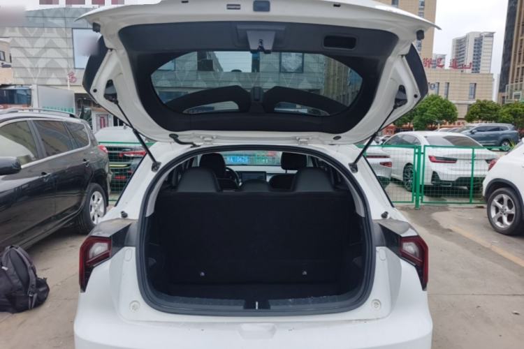 Used Geometry E Firefly 2024 301km Starlight Trunk