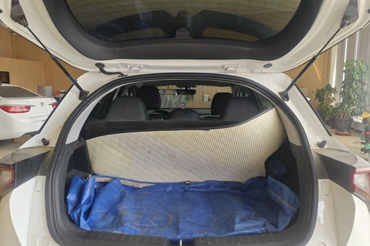 Used Geometry E Firefly 2024 401km Starlight Trunk