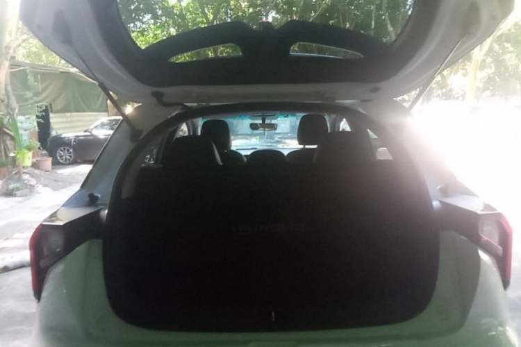 Used Geometry E Firefly 2024 401km Starlight Trunk