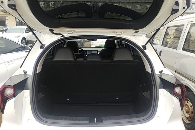 Used Geometry E Firefly 2024 301km Starlight Trunk