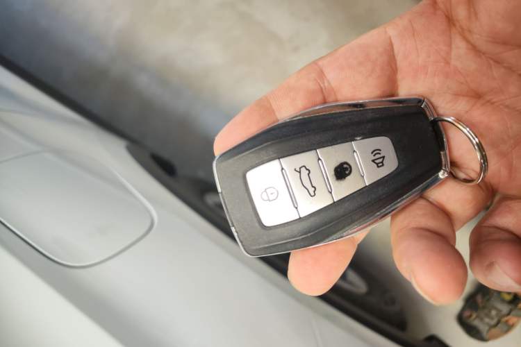 Used Geometry E Firefly 2024 301km Starlight Vehicle Key