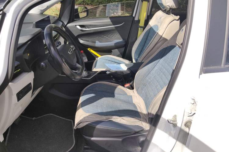 Used Geometry EX3 Kung Fu Cow 2021 Kungfu NiuNiu Left Front Seat
