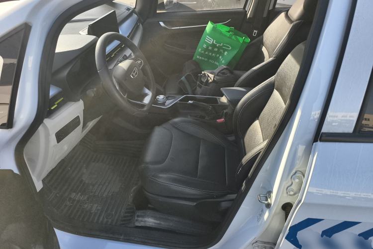 Used Geometry EX3 Kung Fu Cow 2021 Tough Bull Cow Left Front Seat