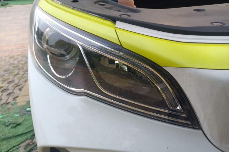 Used Geometry EX3 Kung Fu Cow 2021 Kungfu NiuNiu Right Front Headlight