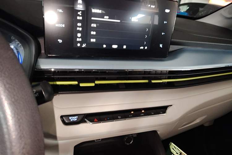 Used Geometry EX3 Kung Fu Cow 2021 Tough Bull Cow Audio And AC Panel