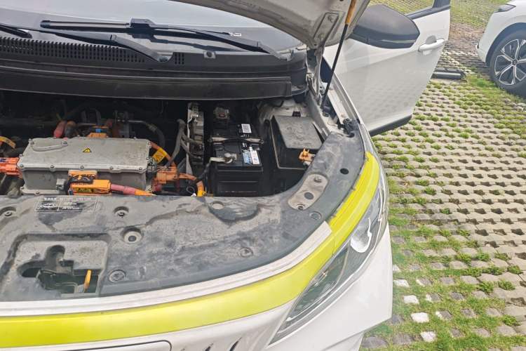 Used Geometry EX3 Kung Fu Cow 2021 Kungfu NiuNiu Engine Bay Left
