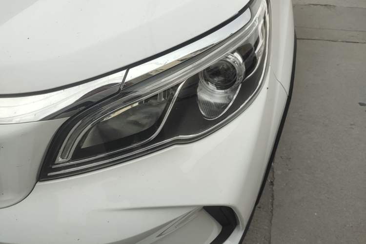 Used Geometry EX3 Kung Fu Cow 2021 Tough Bull Cow Left Front Headlight