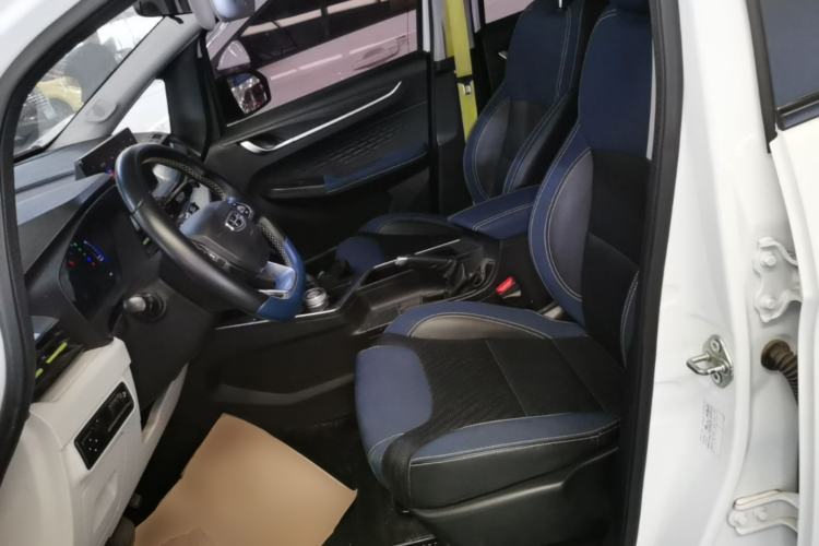 Used Geometry EX3 Kung Fu Cow 2021 Kungfu NiuNiu Left Front Seat